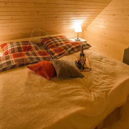 Domki Pod Kuznia Falsztyn Esterno foto